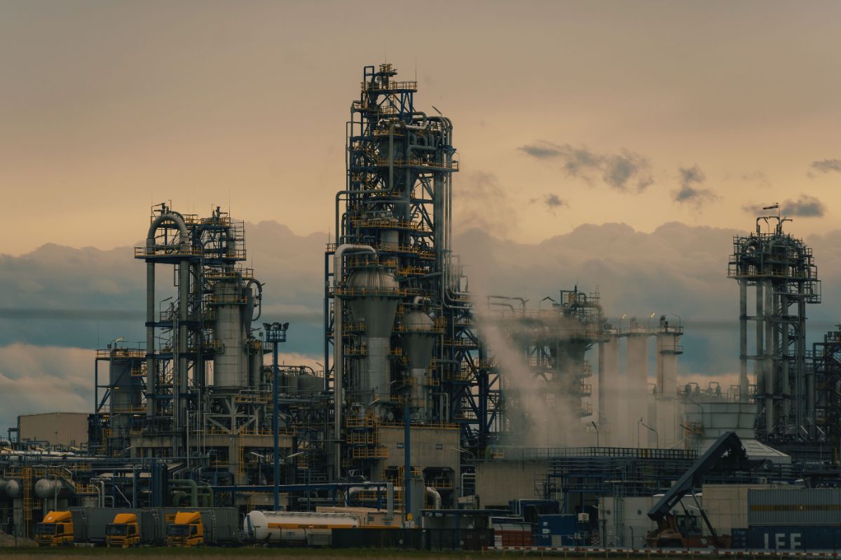 Gas processing plant pipework and steel structure